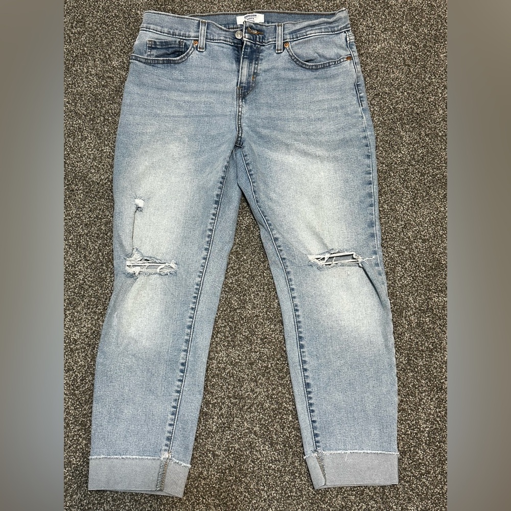 Denizen from Levi's Boyfriend capri with Distressed Details